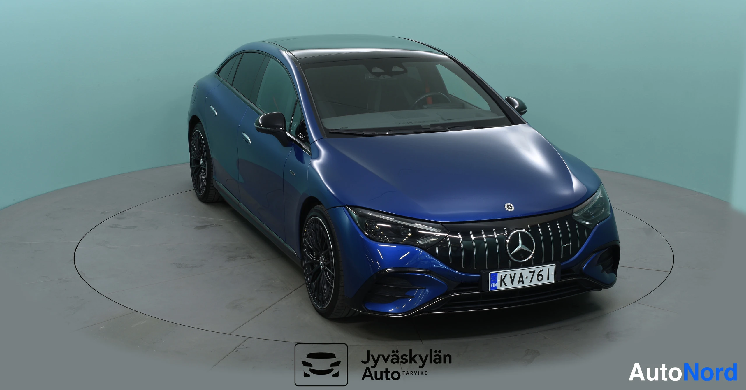 Sininen Mercedes-Benz EQE 2022, etuviisto, keula oikealle, kuva 6