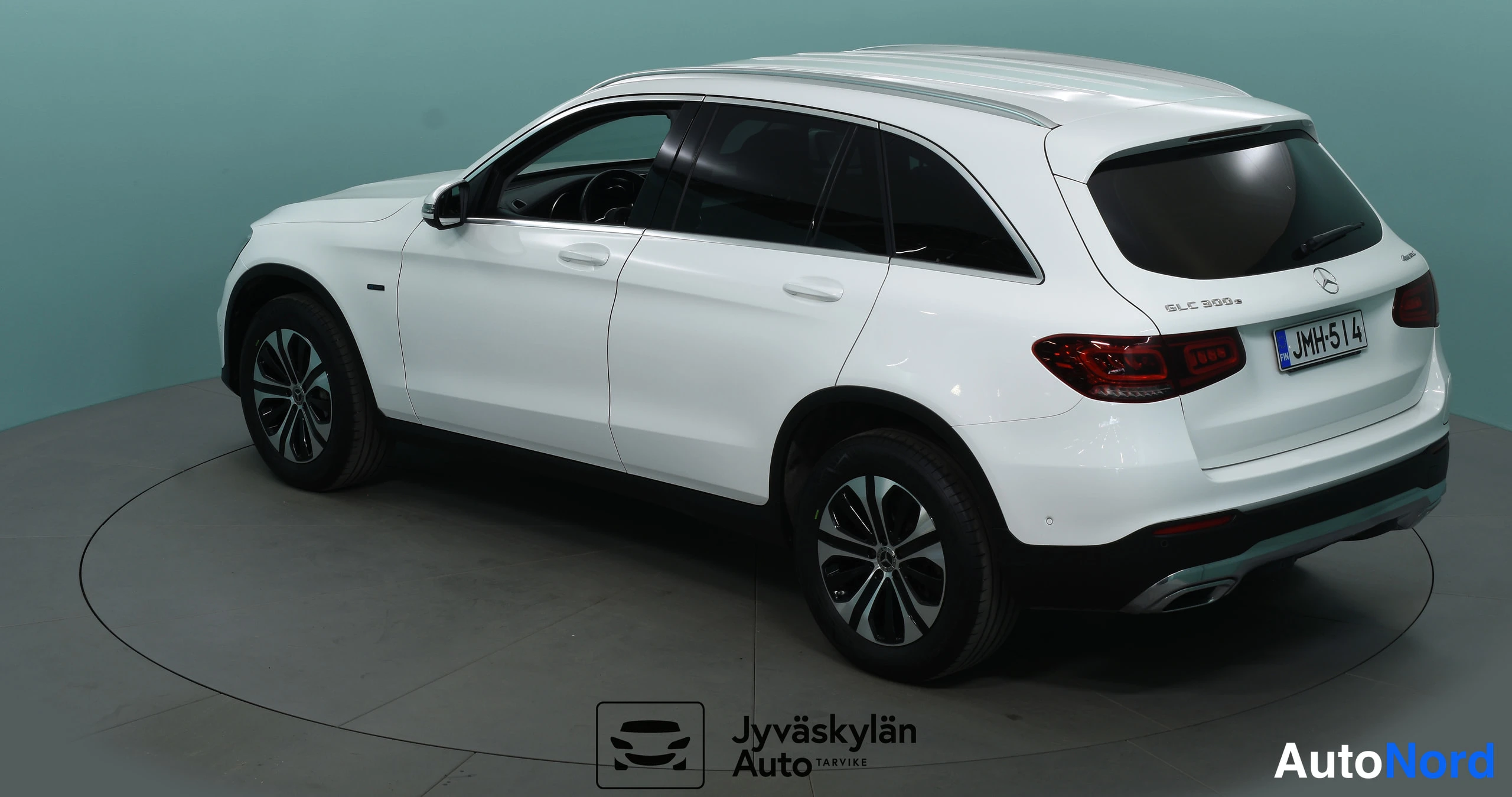 Valkoinen Mercedes-Benz GLC 2022, takaviisto, kuva 13