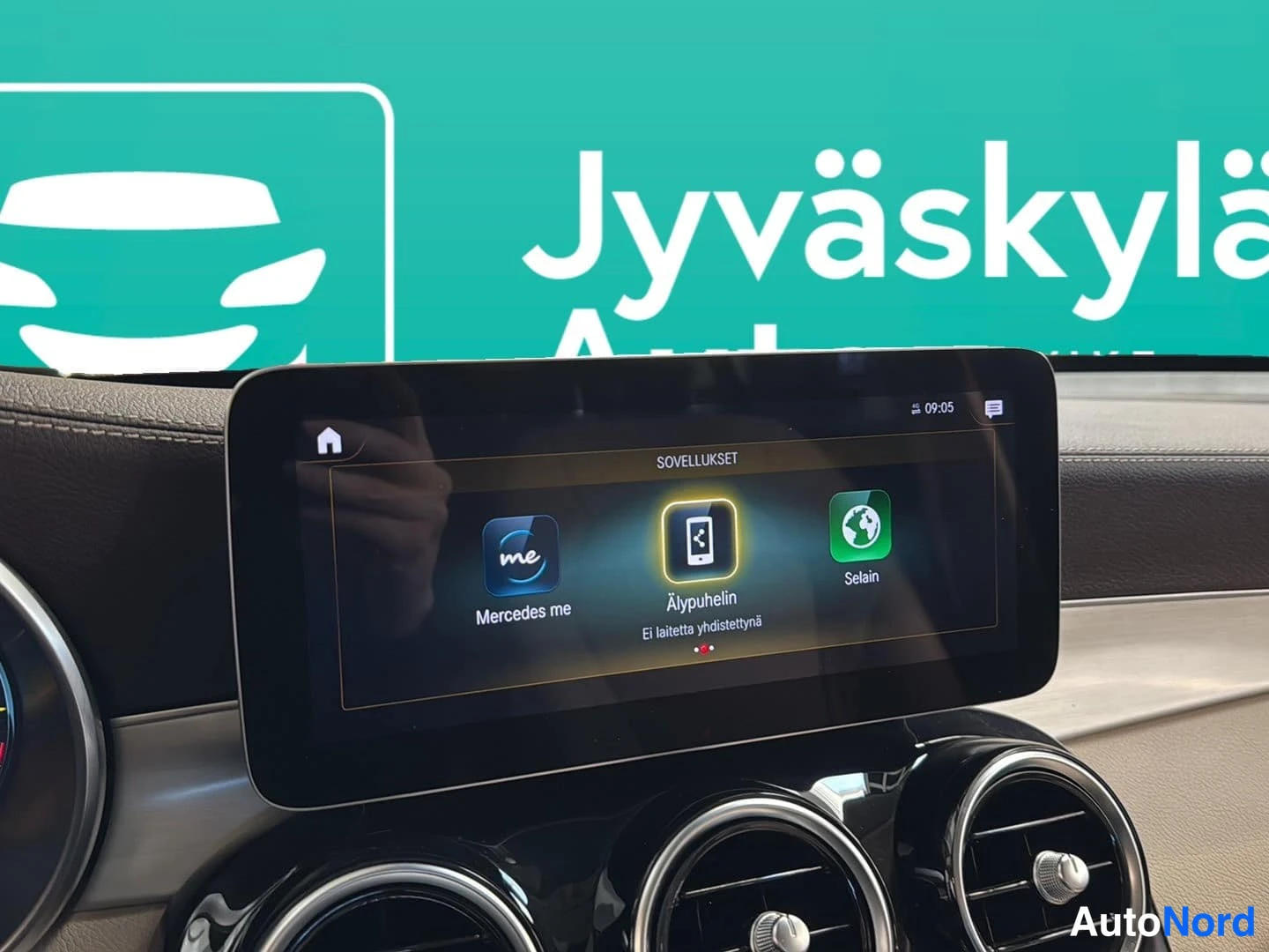 Sininen Mercedes-Benz GLC 2022, yksityiskohta, kuva 23