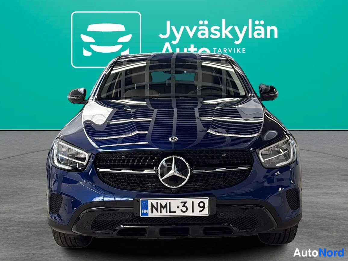 Sininen Mercedes-Benz GLC 2022, edestä, kuva 3
