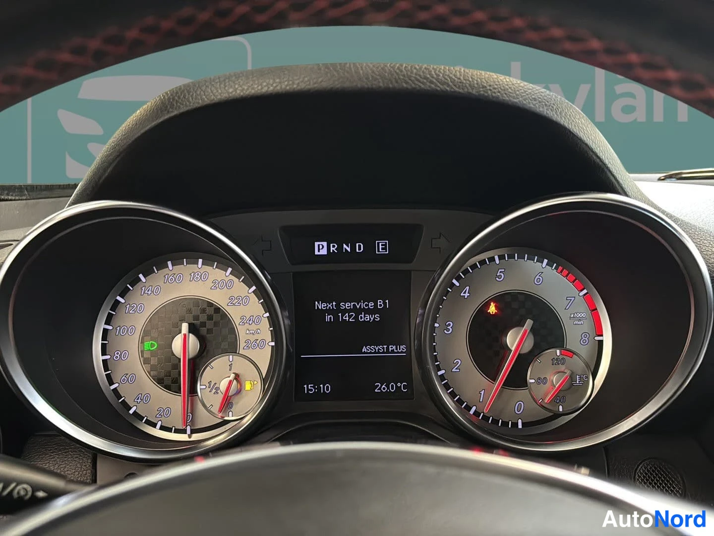 Musta Mercedes-Benz SLK 2011, yksityiskohta, kuva 16