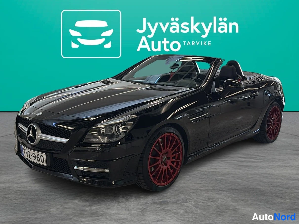 Musta Mercedes-Benz SLK 2011, etuviisto, keula vasemmalle, kuva 2