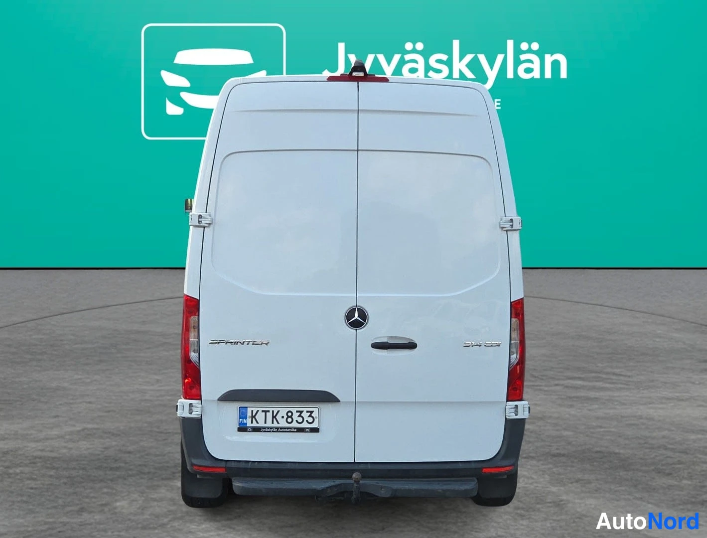 Valkoinen Mercedes-Benz Sprinter 2019, takaa, kuva 7