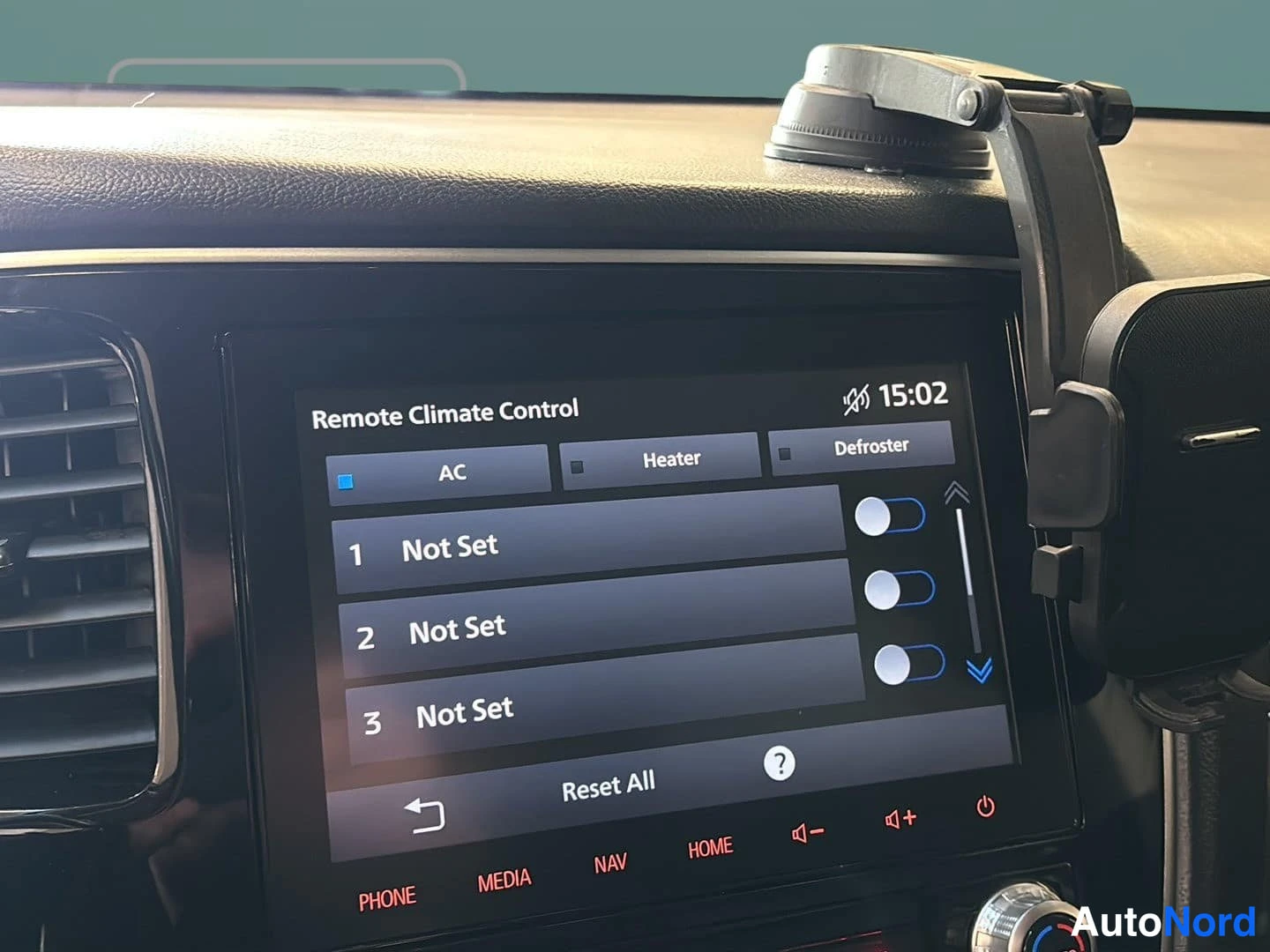 Musta Mitsubishi Outlander PHEV 2019, yksityiskohta, kuva 12