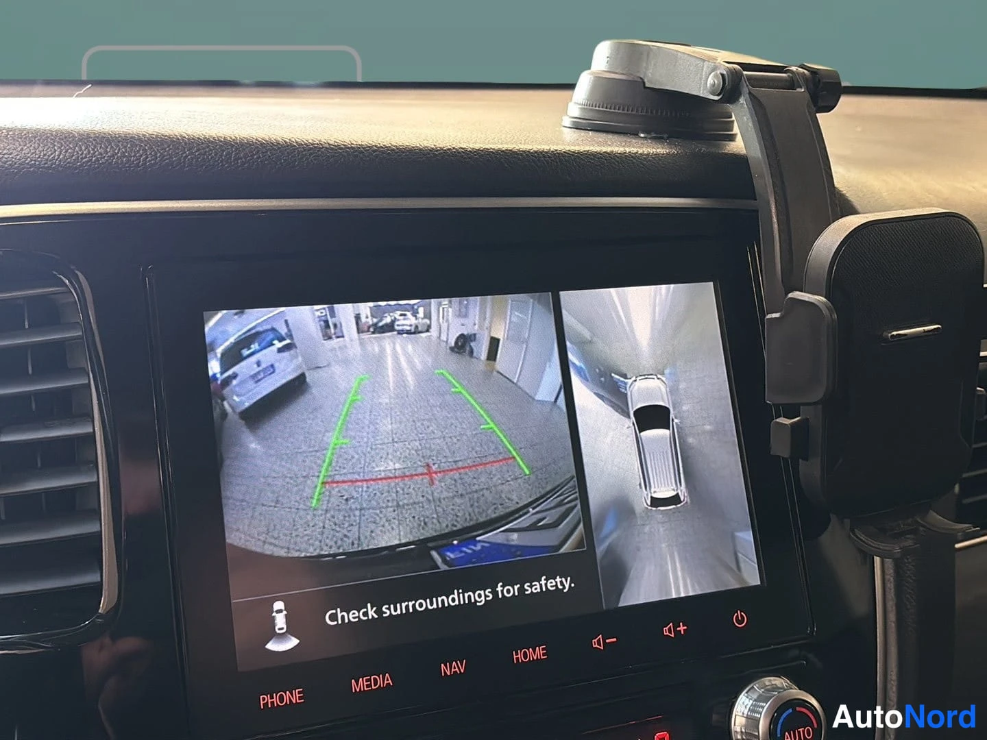 Musta Mitsubishi Outlander PHEV 2019, yksityiskohta, kuva 14