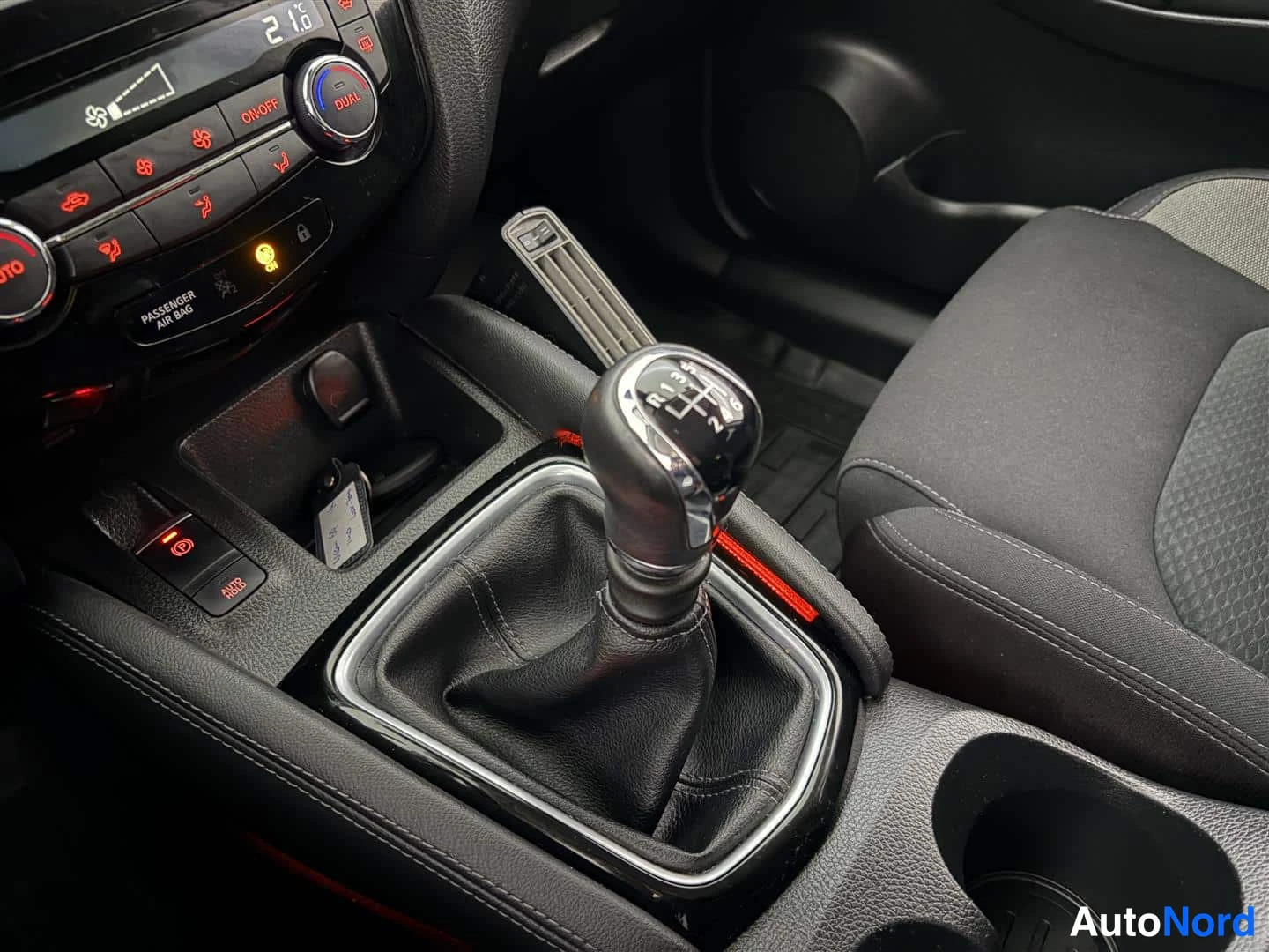 Harmaa Nissan Qashqai 2019, yksityiskohta, kuva 25