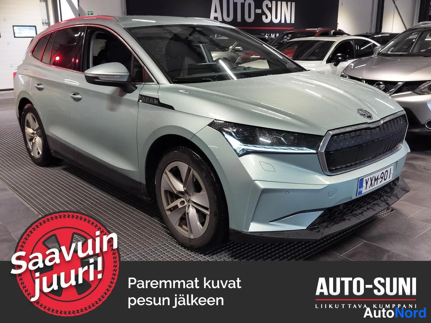 Vihreä Skoda Enyaq 2021, etuviisto, keula oikealle, kuva 2
