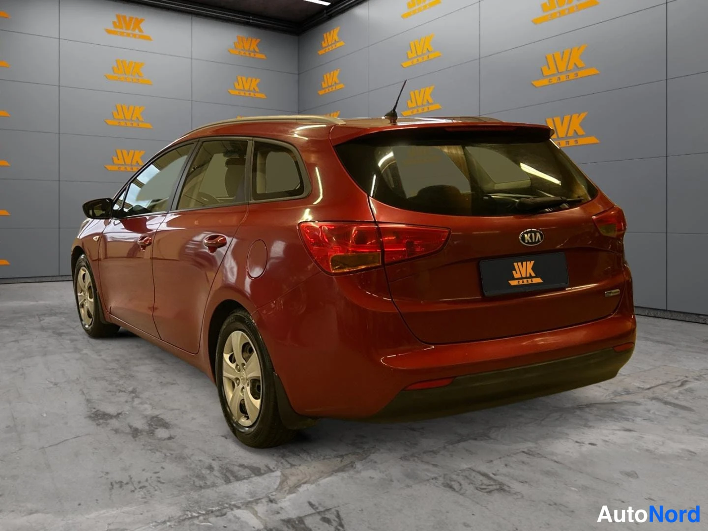 Punainen Kia Ceed 2014, takaviisto, kuva 6
