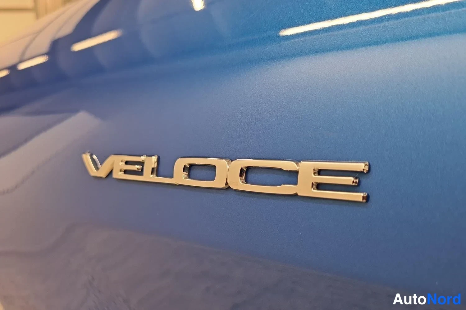 Sininen Alfa Romeo Giulia 2019, yksityiskohta, kuva 27