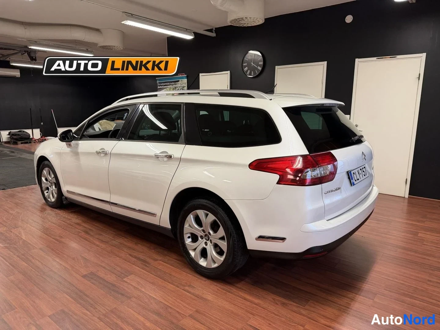 Valkoinen Citroen C5 2011, takaviisto, kuva 6