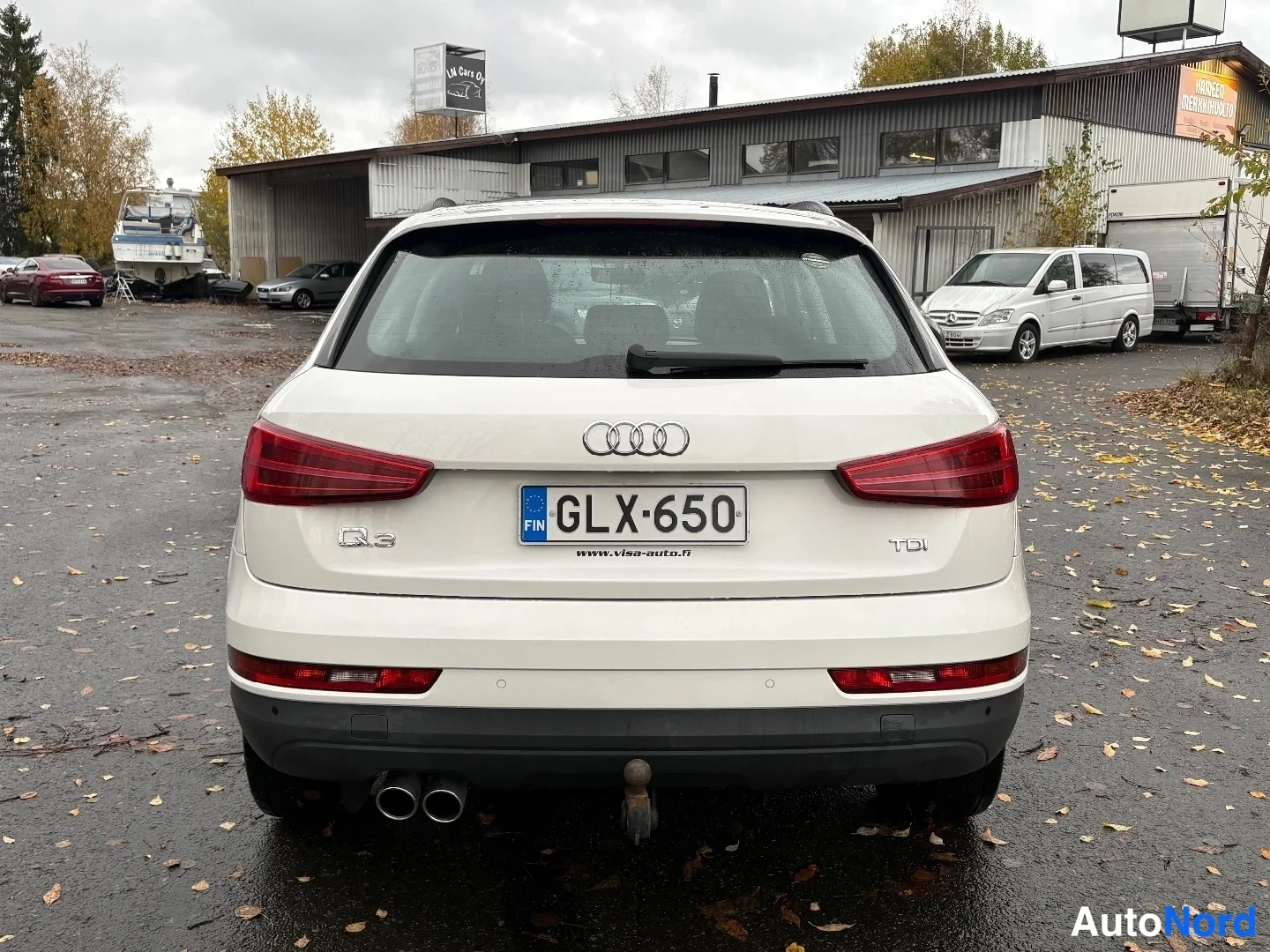 Valkoinen Audi Q3 2016, takaa, kuva 8