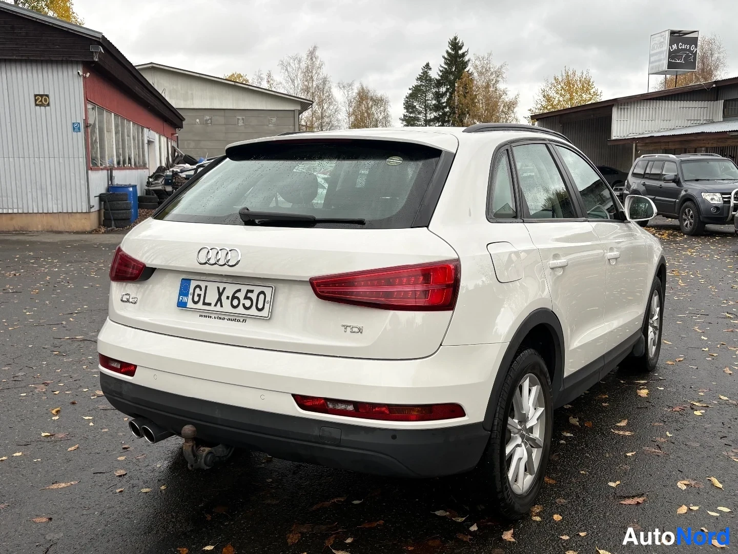 Valkoinen Audi Q3 2016, takaviisto, kuva 7
