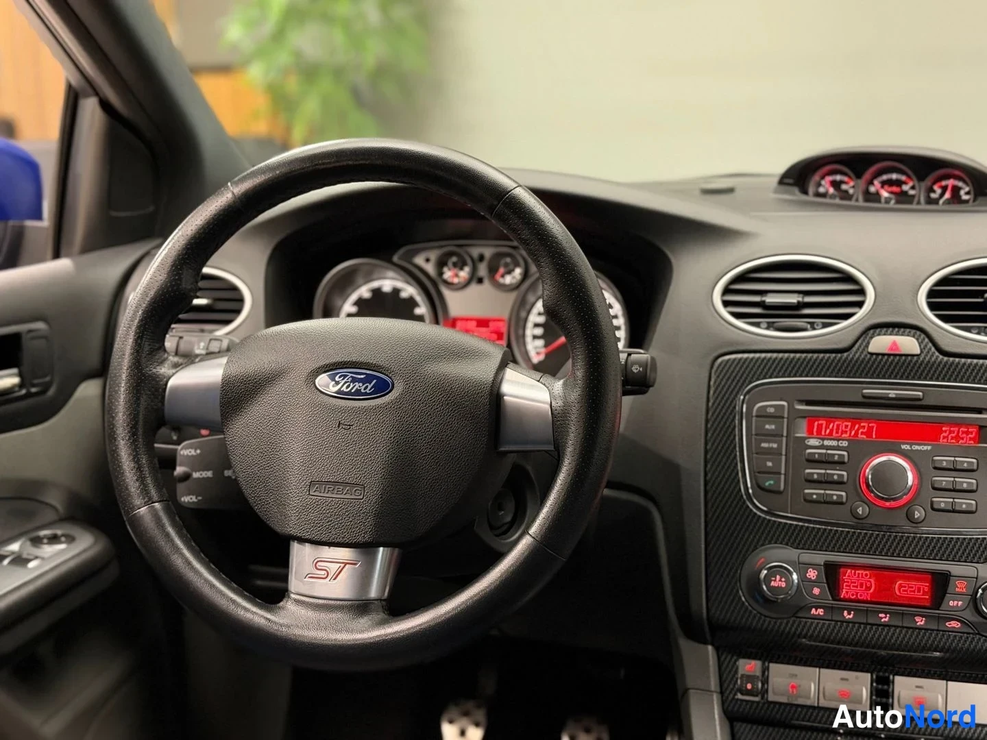 Sininen Ford Focus 2010, yksityiskohta, kuva 14