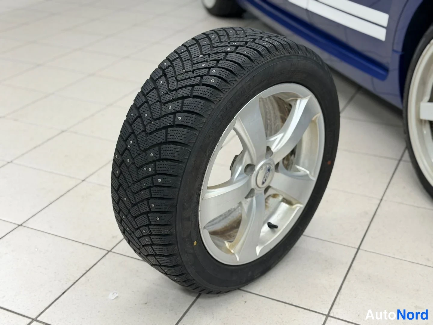 Sininen Ford Focus 2010, yksityiskohta, kuva 19