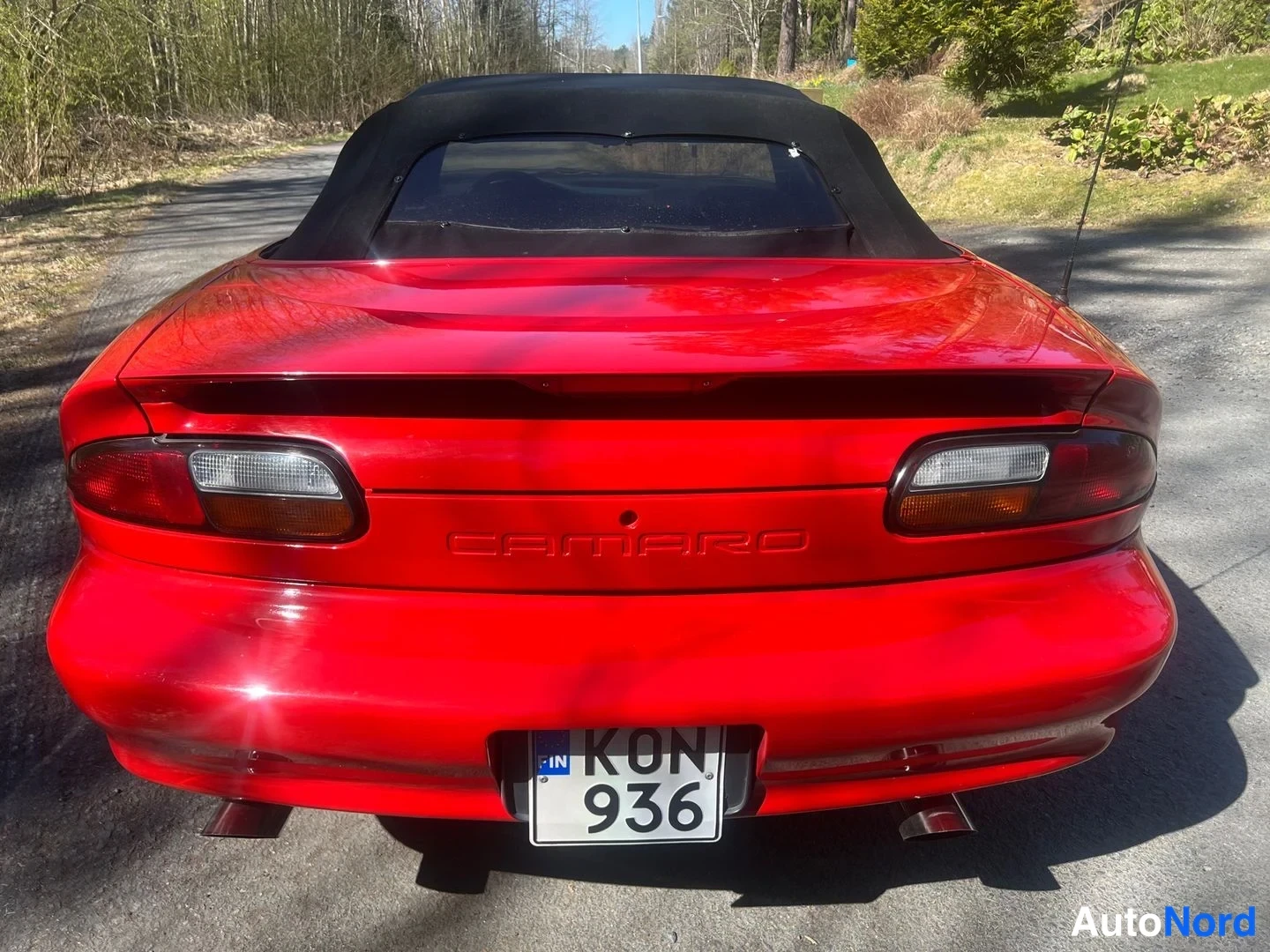 Röd Chevrolet Camaro 2000, bakifrån, bild 18