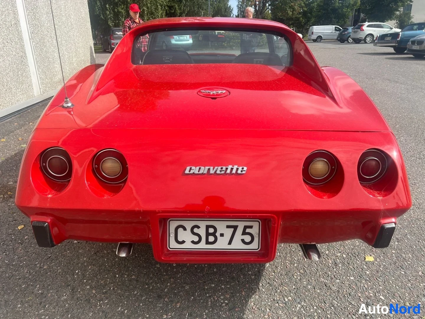 Röd Chevrolet Corvette STINGRAY 1977, bakifrån, bild 7