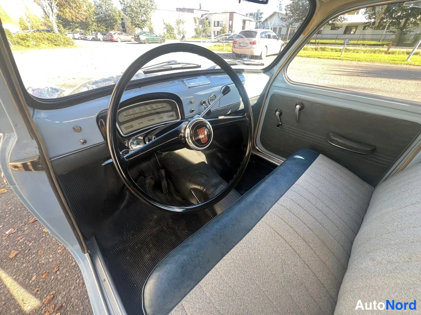 Blå Fiat 1100 1960, förarplats, bild 15