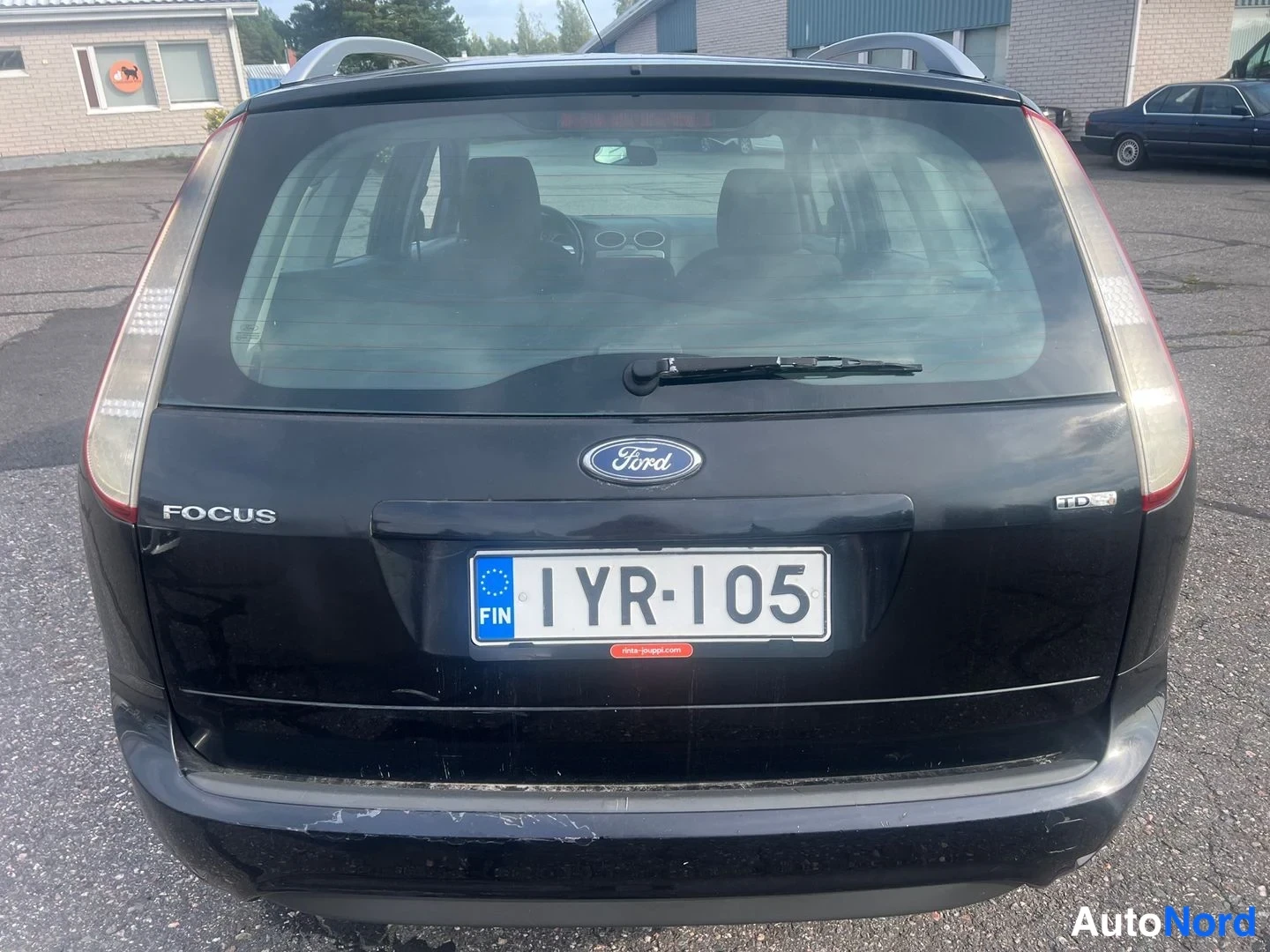 Svart Ford Focus 2008, bakifrån, bild 10