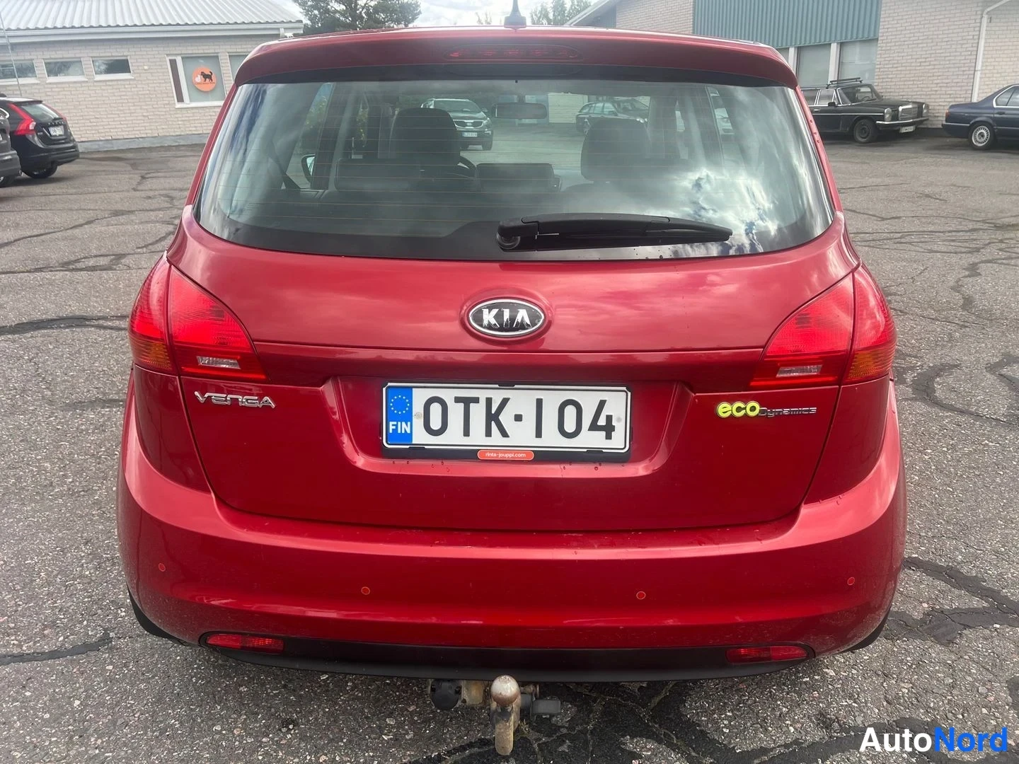 Röd Kia Venga 2013, bakifrån, bild 10