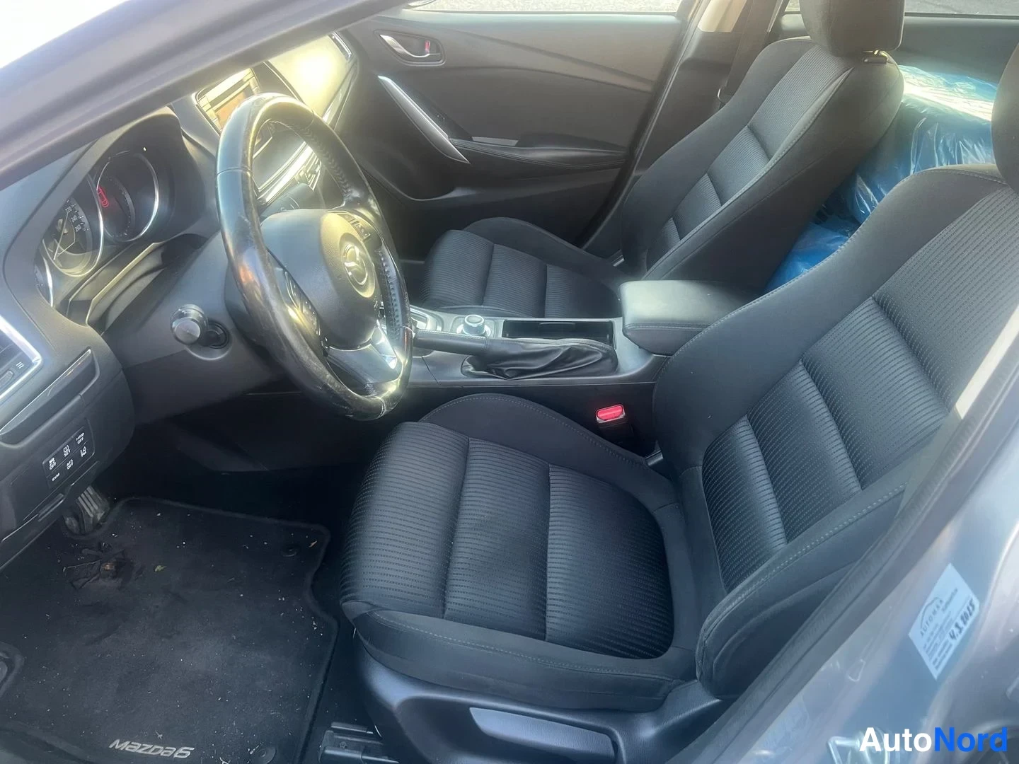 Grå Mazda 6 2014, framsäten, bild 11