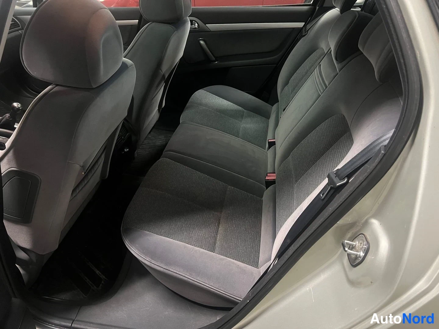 Beige Peugeot 407 2006, baksäten, bild 13