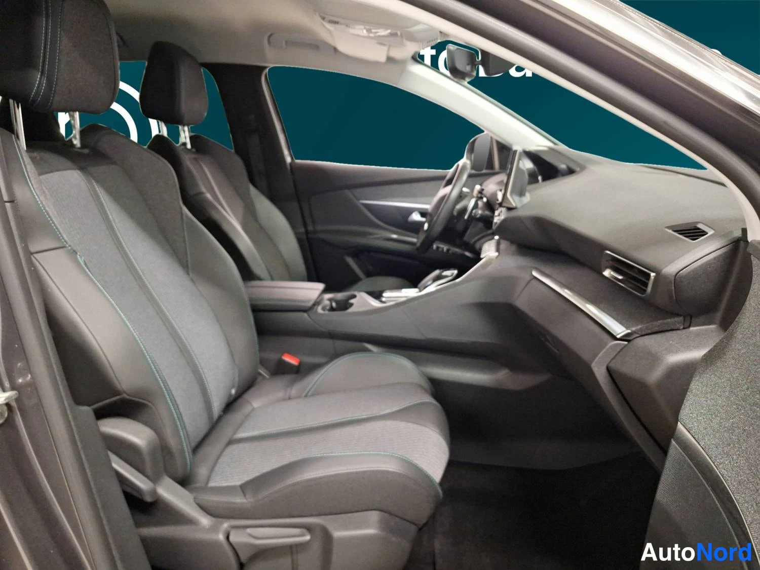 Grå Peugeot 3008 2021, framsäten, bild 14