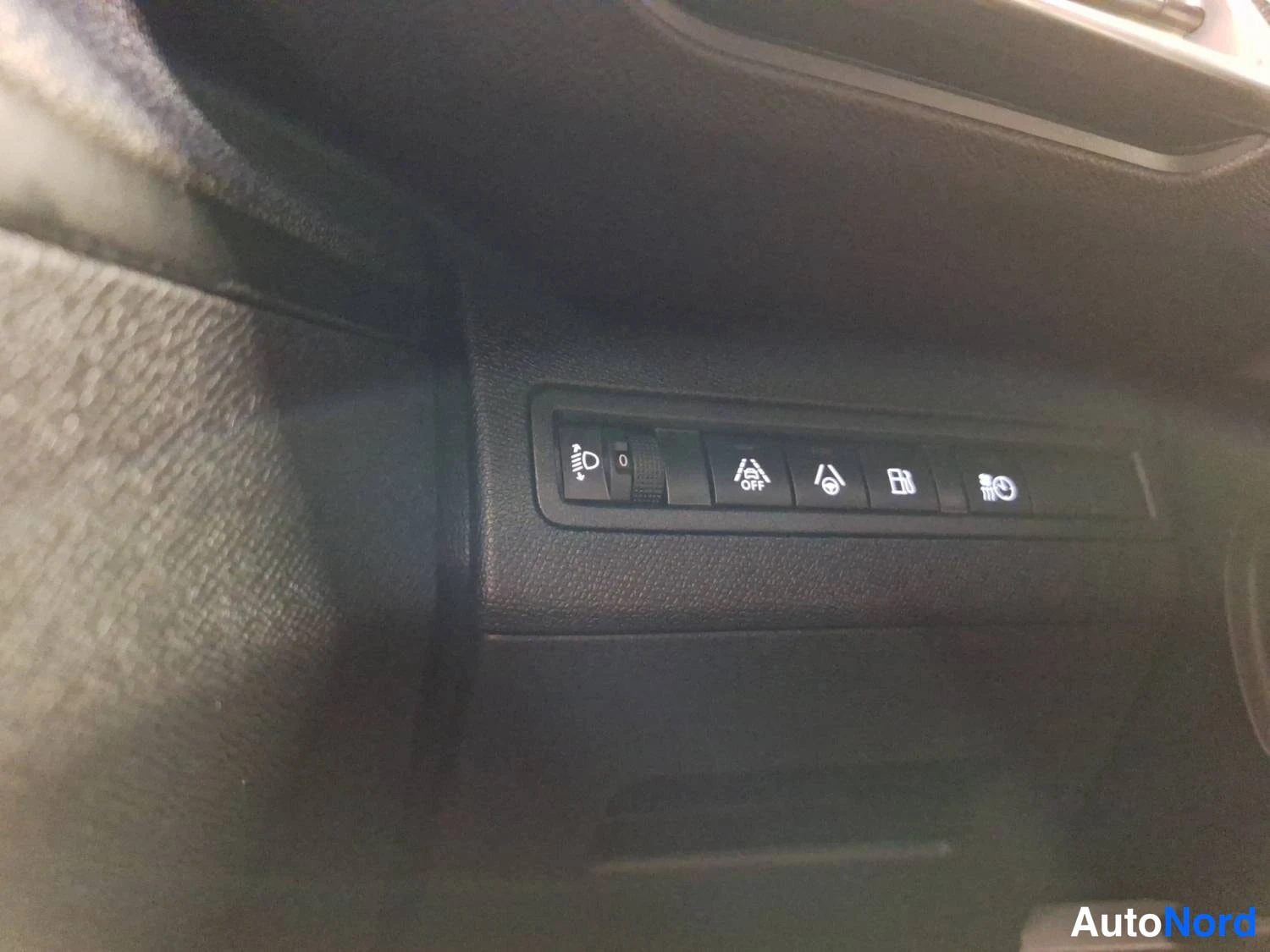 Grå Peugeot 3008 2021, detalj, bild 29