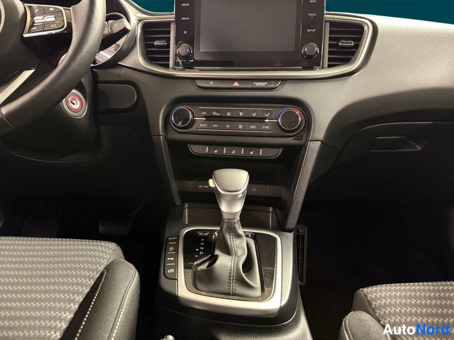 Brown Kia Ceed 2022, detail, photo 15