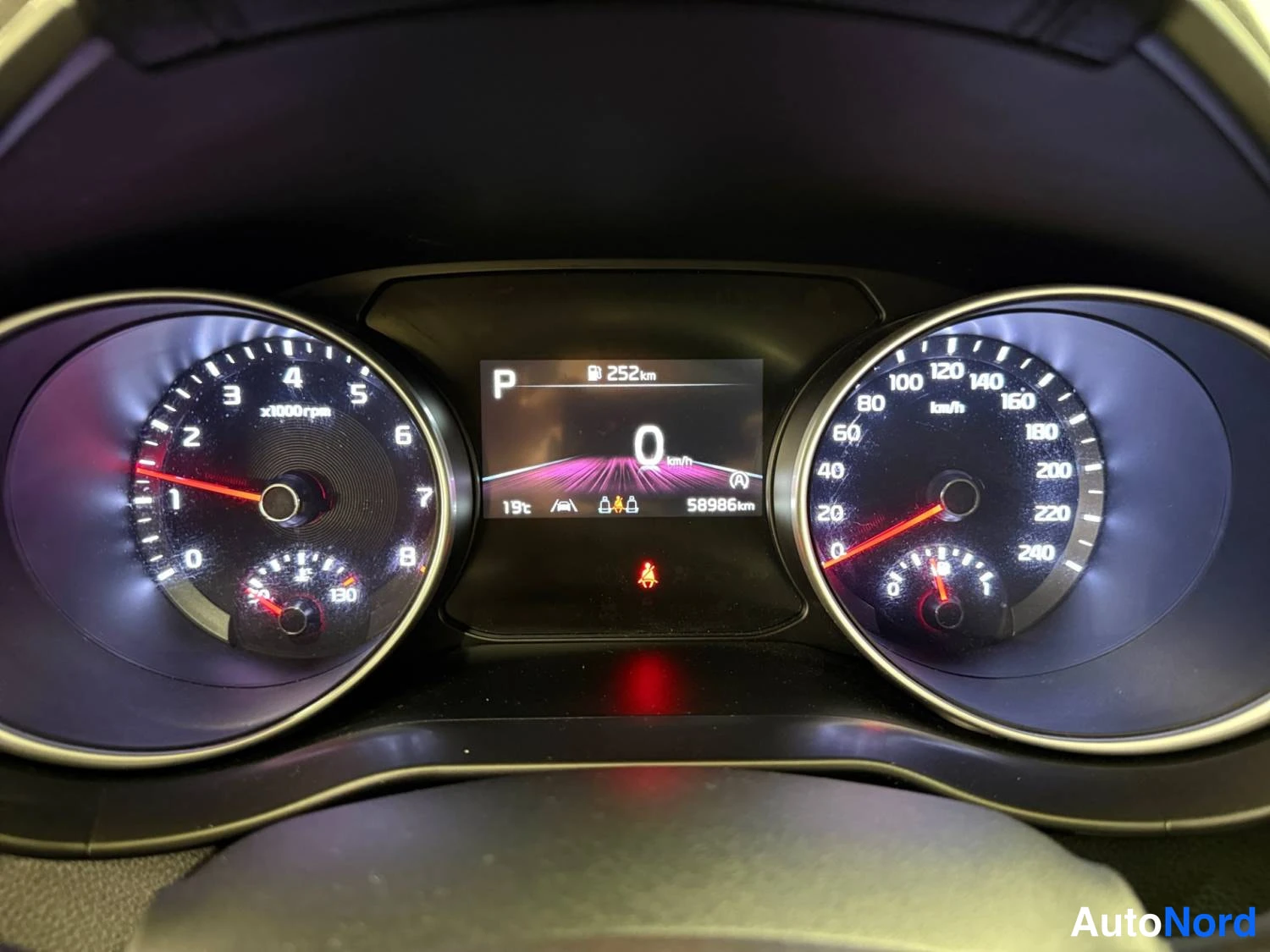 Brown Kia Ceed 2022, detail, photo 19
