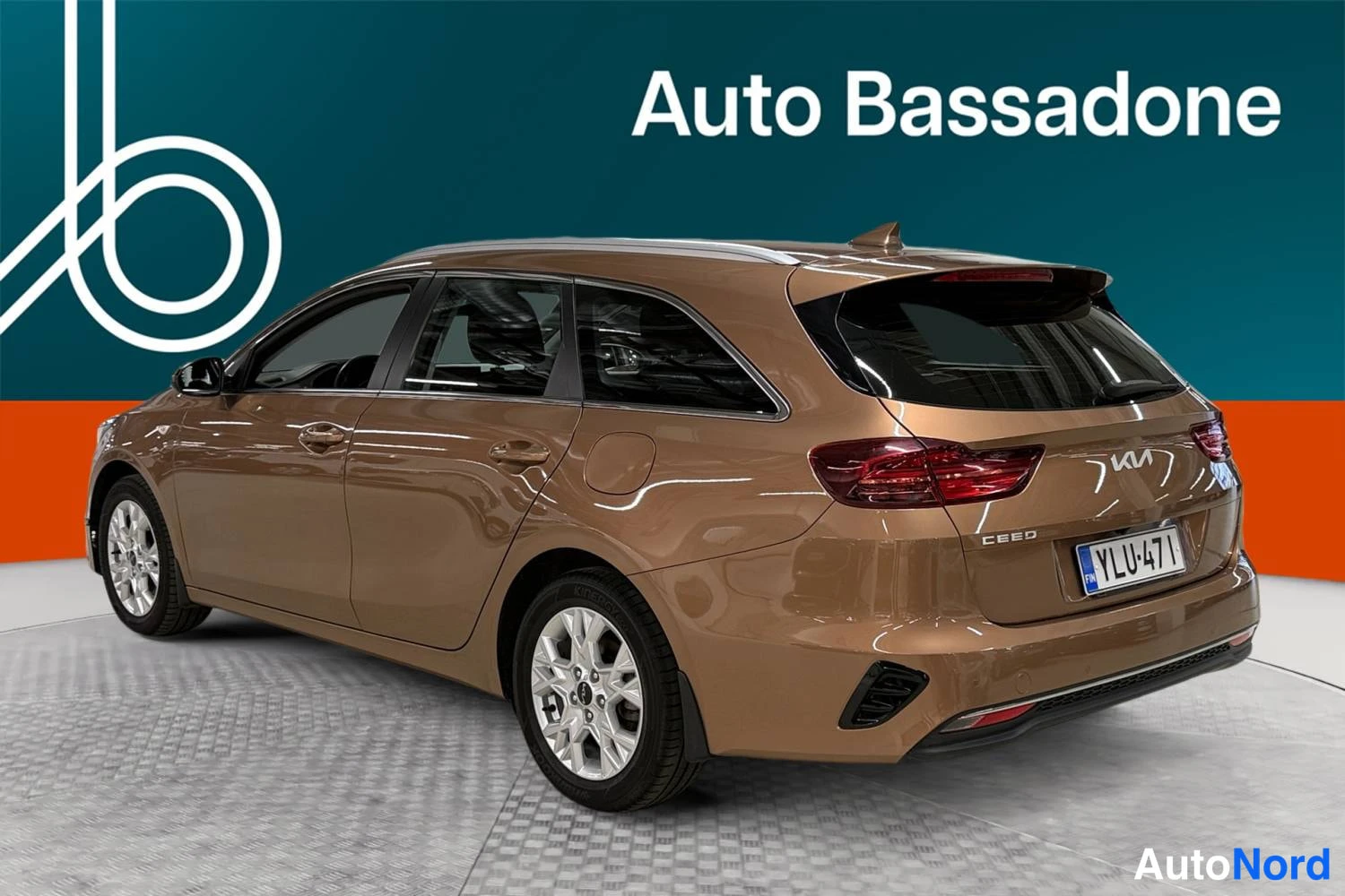 Brown Kia Ceed 2022, rear three-quarter, photo 6