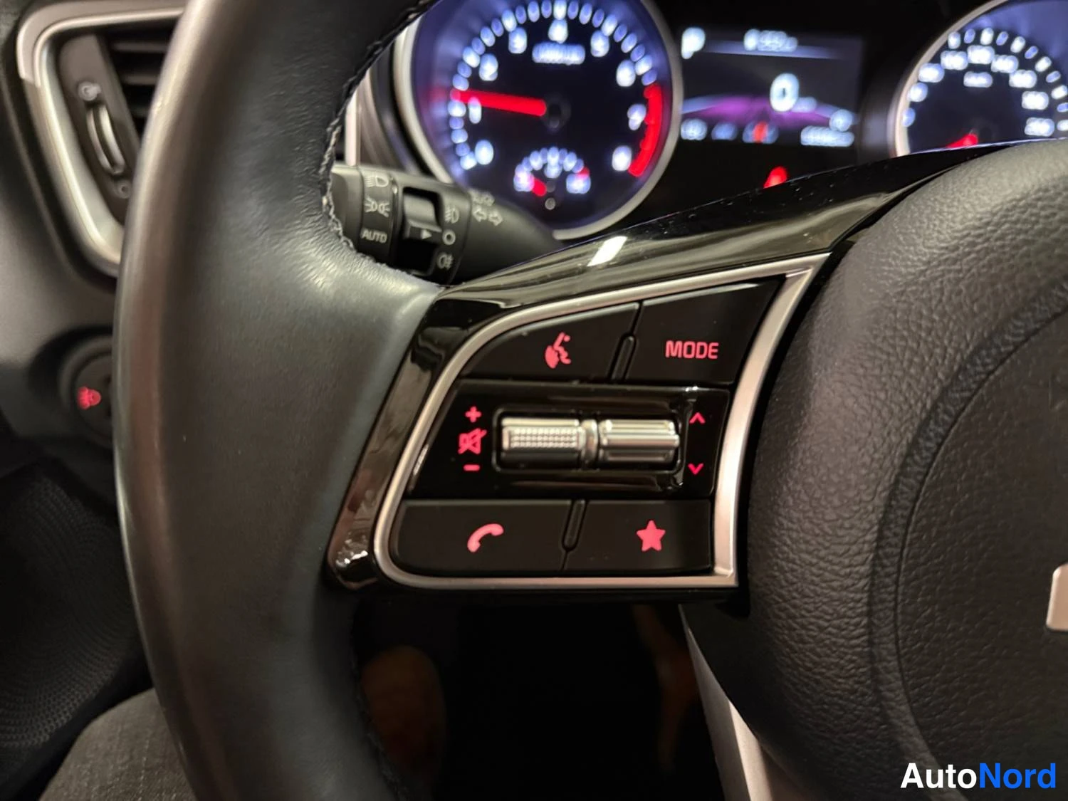 Brown Kia Ceed 2022, detail, photo 21