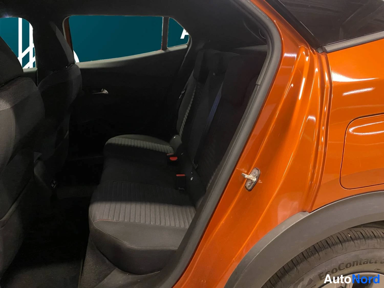 Oranssi Peugeot E-2008 2023, takaistuimet, kuva 12