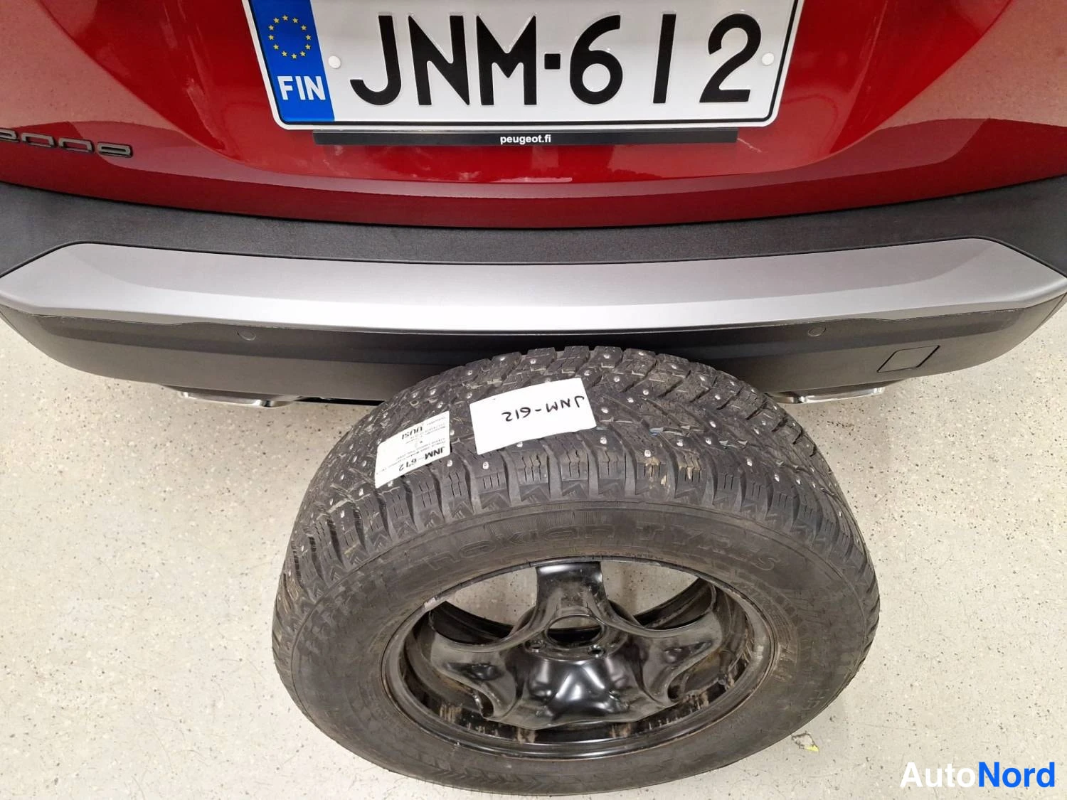 Punainen Peugeot 2008 2024, yksityiskohta, kuva 20