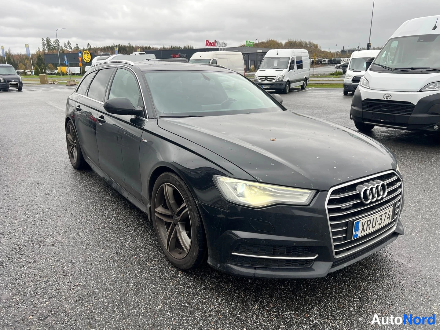 Harmaa Audi A6 Avant 2016, etuviisto, keula oikealle, kuva 2