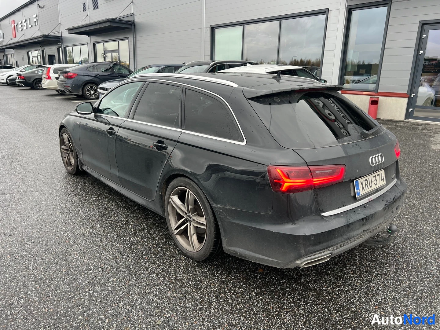 Harmaa Audi A6 Avant 2016, takaviisto, kuva 4