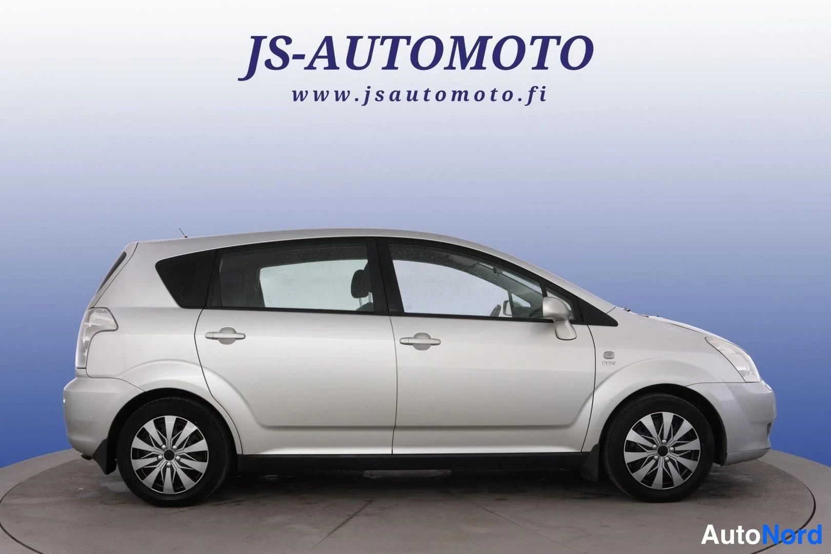 Silver Toyota Corolla Verso 2005, side, photo 3