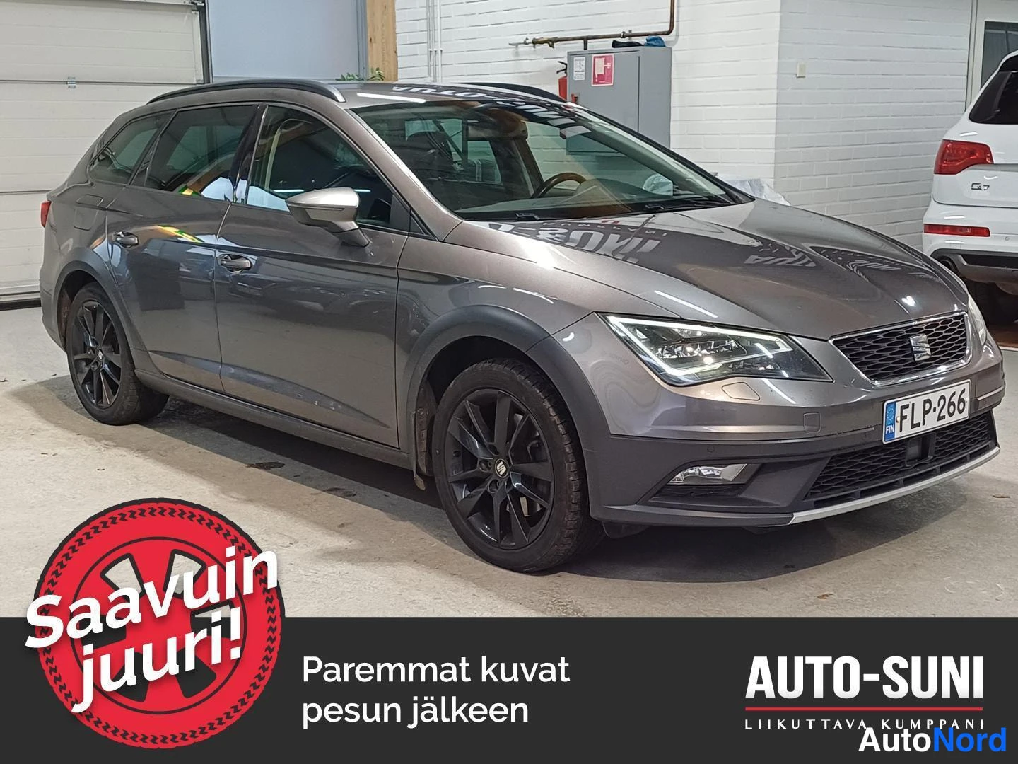 Harmaa Seat Leon X-Perience 2015, etuviisto, keula oikealle, kuva 2