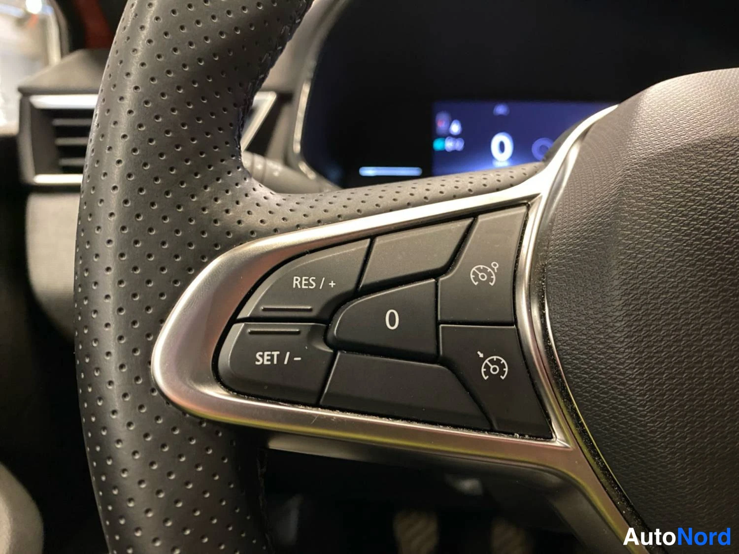 Punainen Renault Clio 2025, yksityiskohta, kuva 23