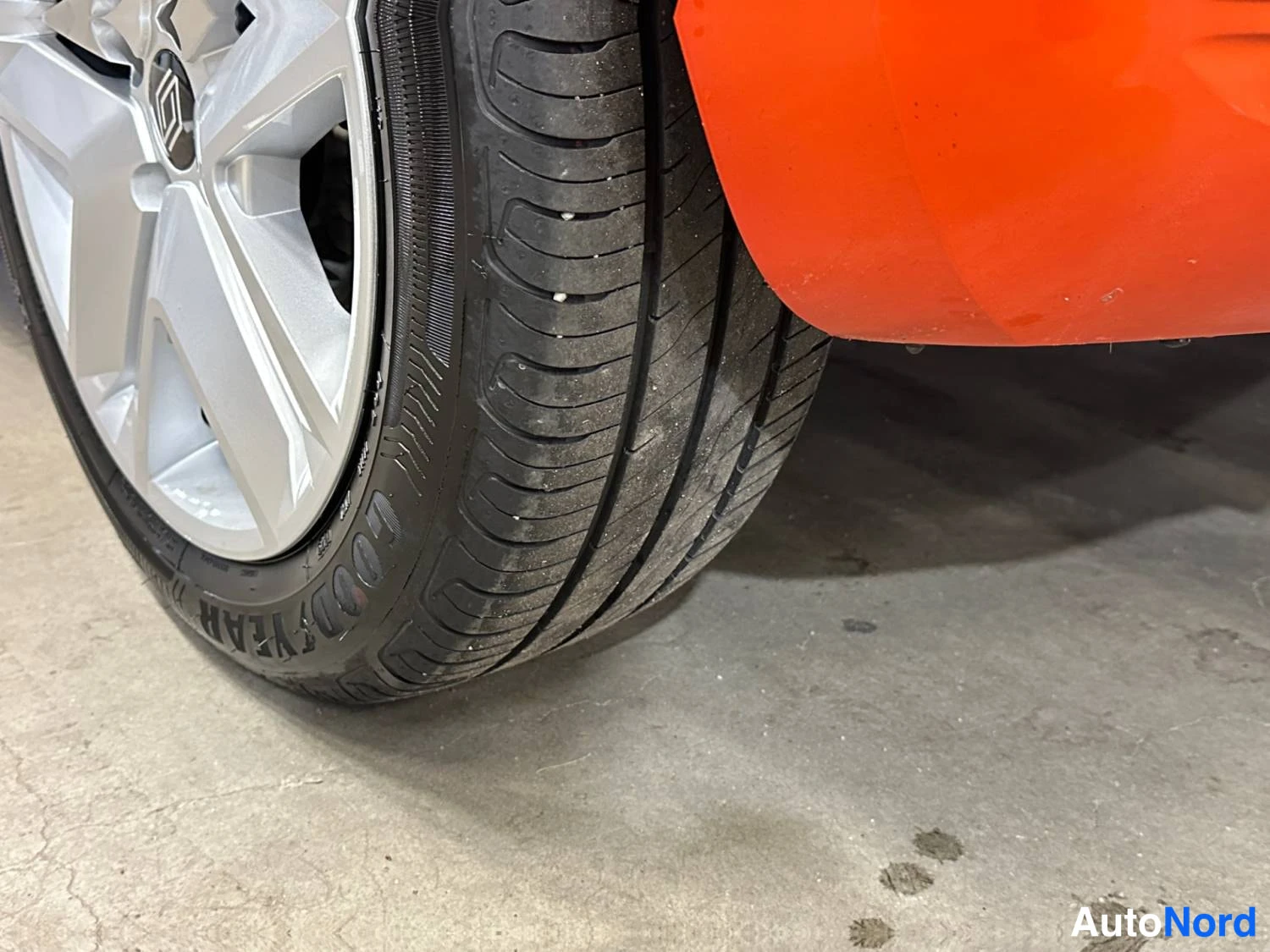 Oranssi Renault Clio 2025, yksityiskohta, kuva 19