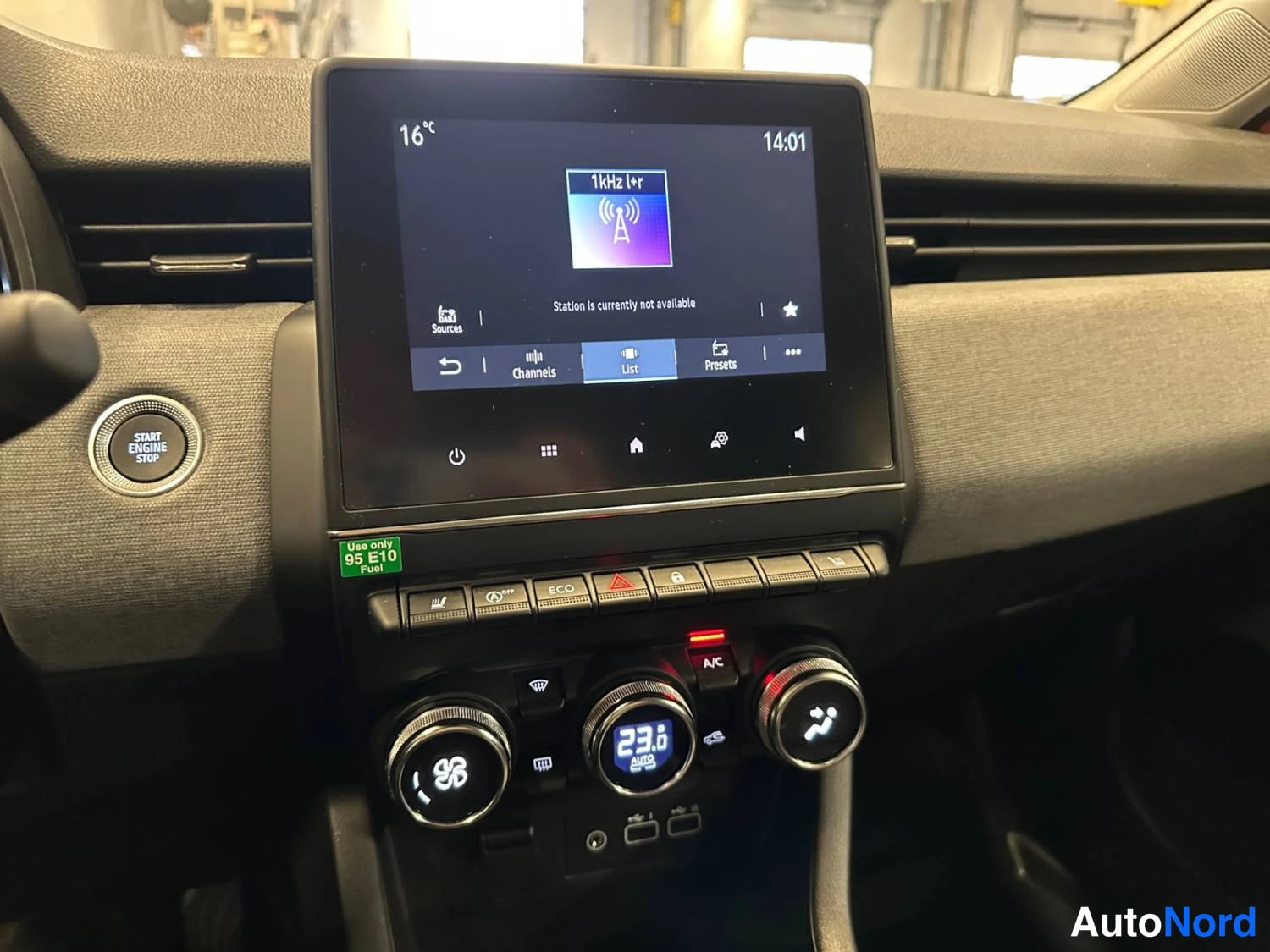 Oranssi Renault Clio 2025, yksityiskohta, kuva 24