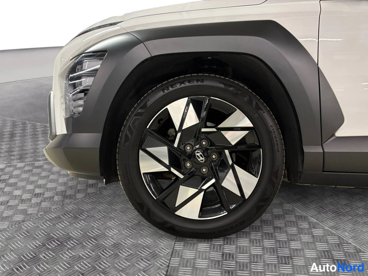 Vit Hyundai Kona 2025, detalj, bild 17