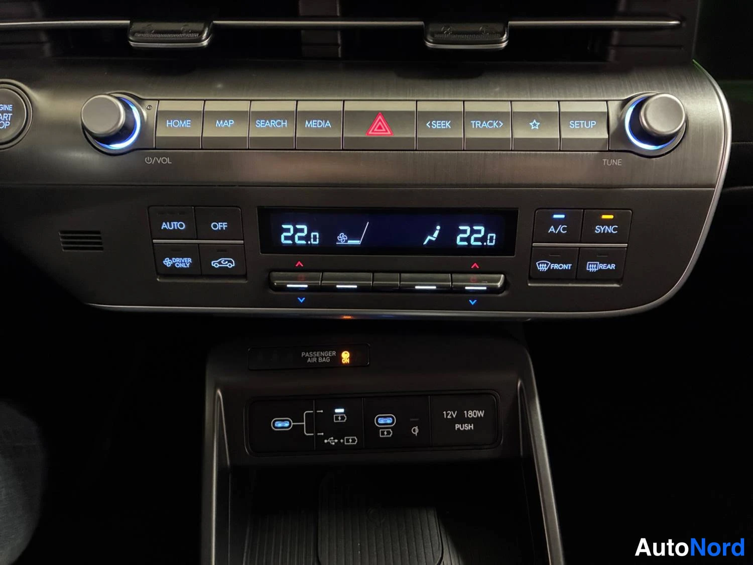 Vit Hyundai Kona 2025, bild 26