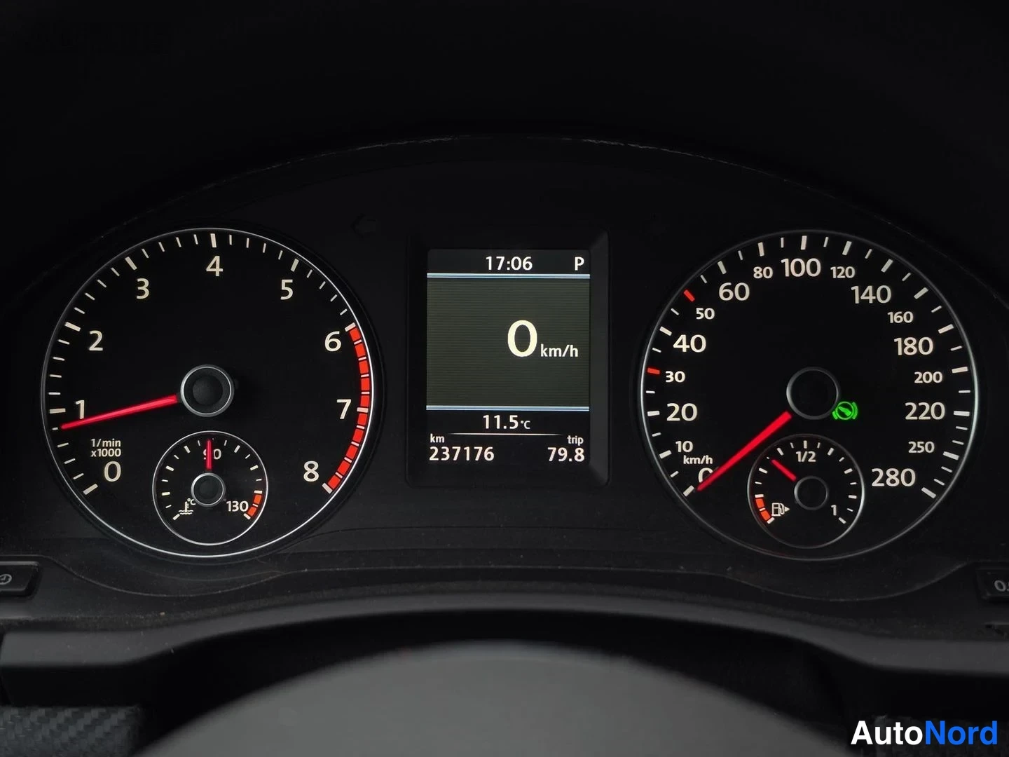 Sininen Volkswagen Scirocco 2013, yksityiskohta, kuva 14