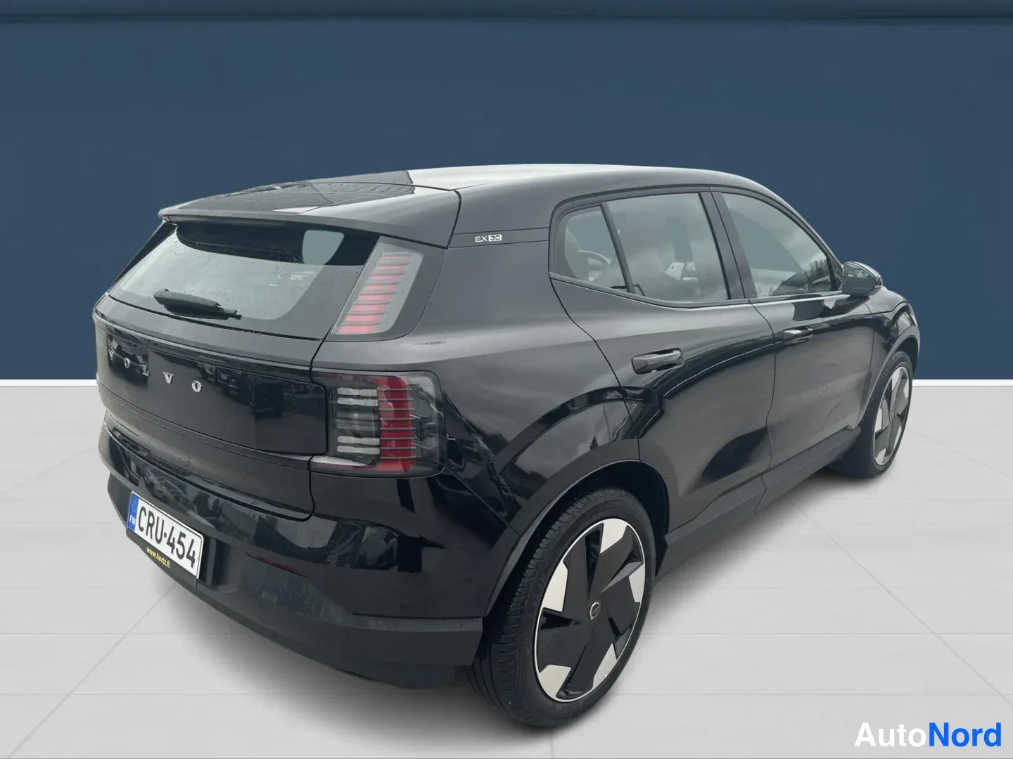 Musta Volvo EX30 2024, takaviisto, kuva 6