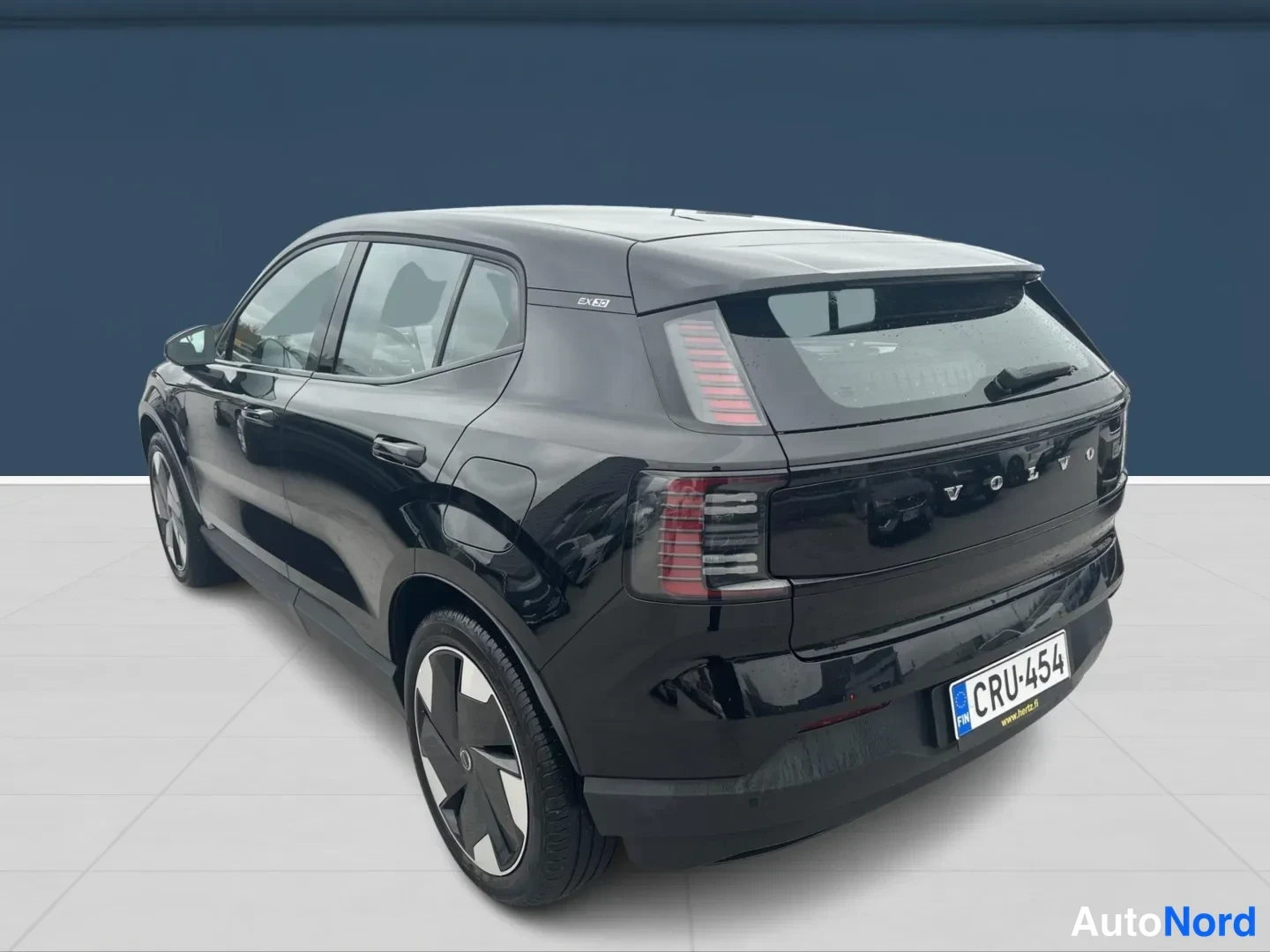 Musta Volvo EX30 2024, takaviisto, kuva 7