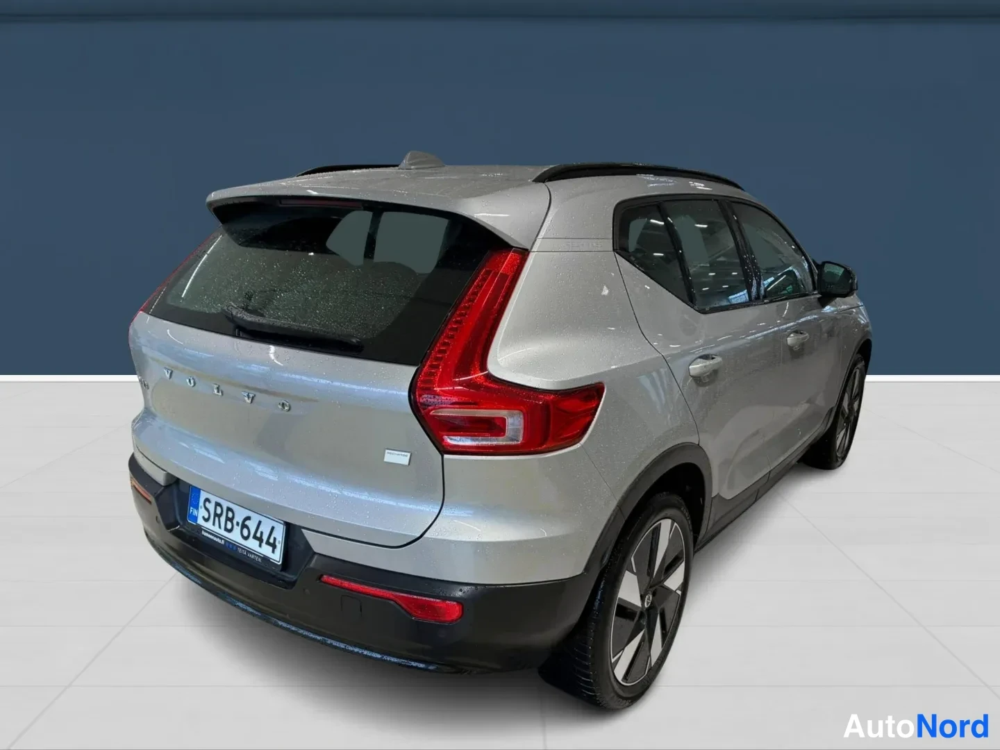 Hopea Volvo XC40 2024, takaviisto, kuva 6