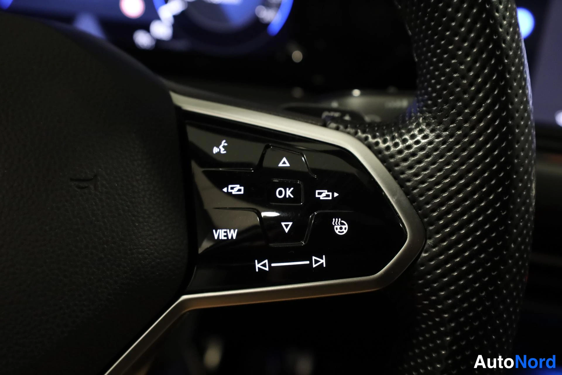 Grå Volkswagen Golf 2020, detalj, bild 18