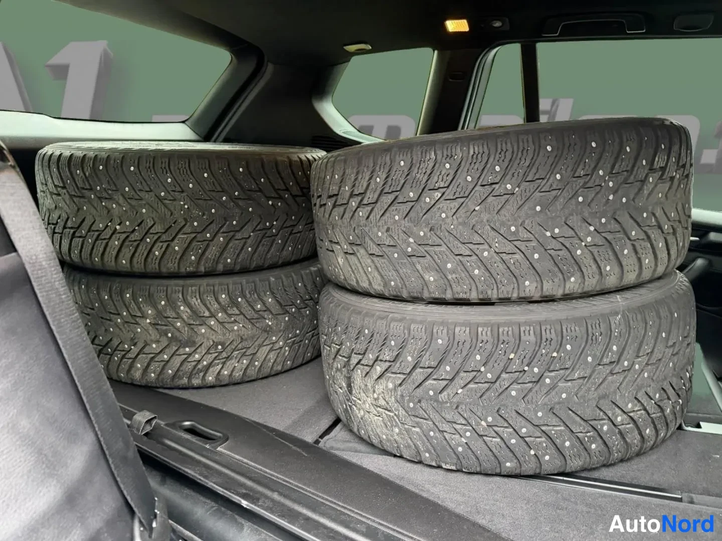 Musta BMW X3 xDrive20d 2015, tavaratila, kuva 10