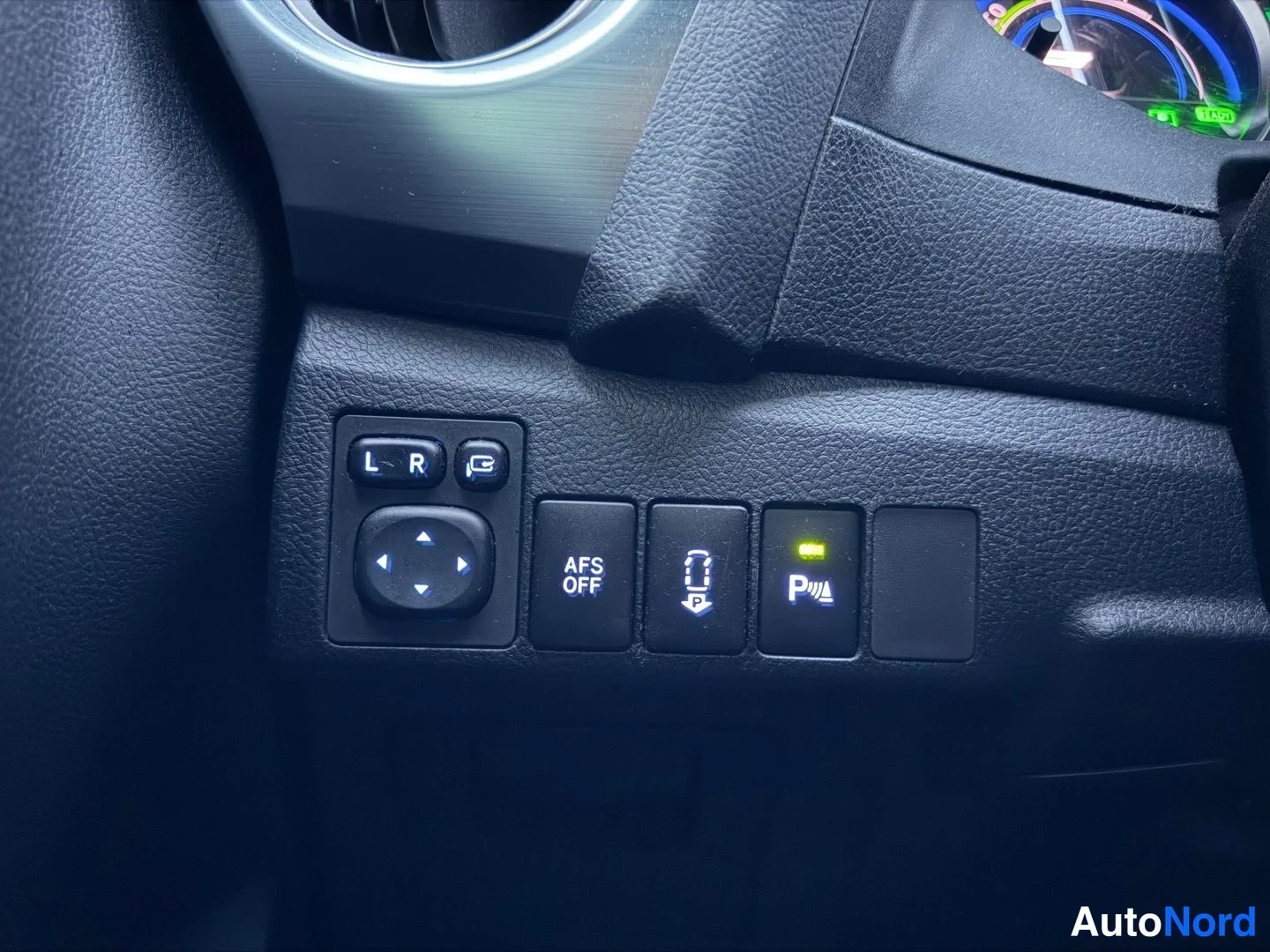 Harmaa Toyota Auris Touring Sports 2014, yksityiskohta, kuva 12