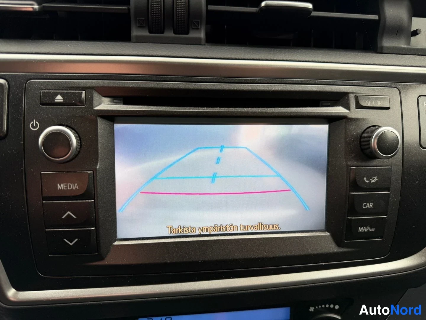 Grey Toyota Auris Touring Sports 2014, detail, photo 14